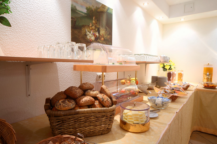 Frühstücksbuffet in der Appartementanlage Binzer Sterne auf der Insel Rügen